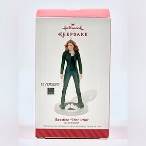 NIB Hallmark 2014 Divergent Beatrice “Tris” Prior Ornament